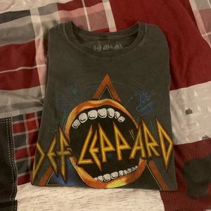 Def Leppard Vintage Style Love Bites T Shirt